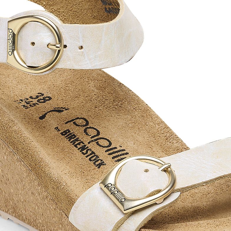 Soley Ring-Buckle Nubuk Leather Soley Ring-Buckle Nubuk Leather