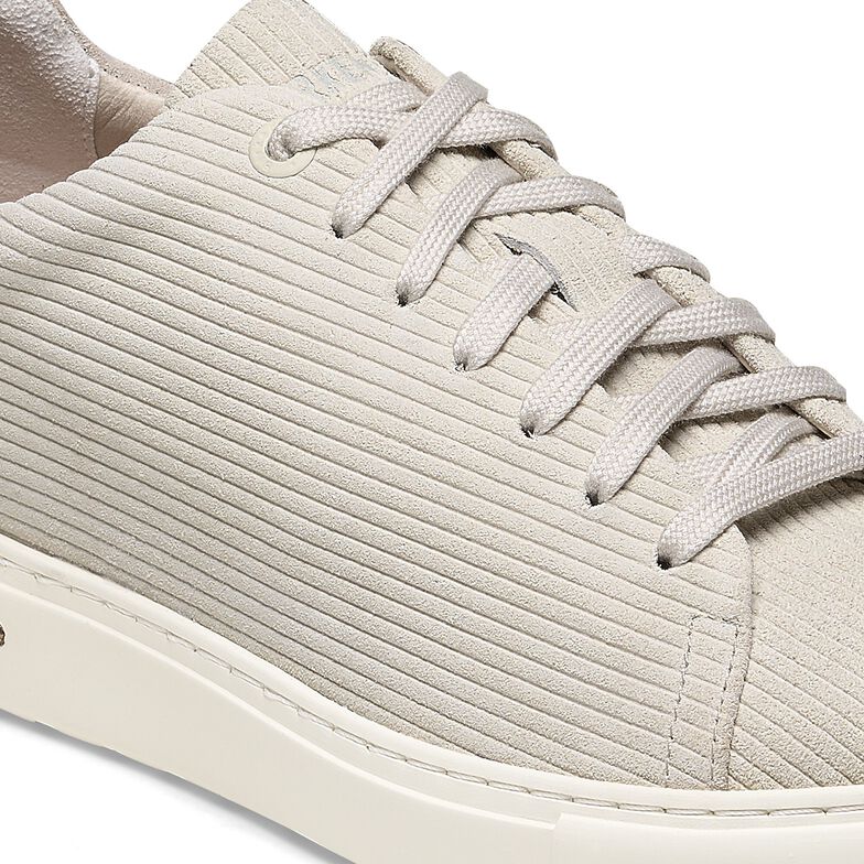 Bend Low Suede Leather Embossed Bend Low Suede Leather Embossed