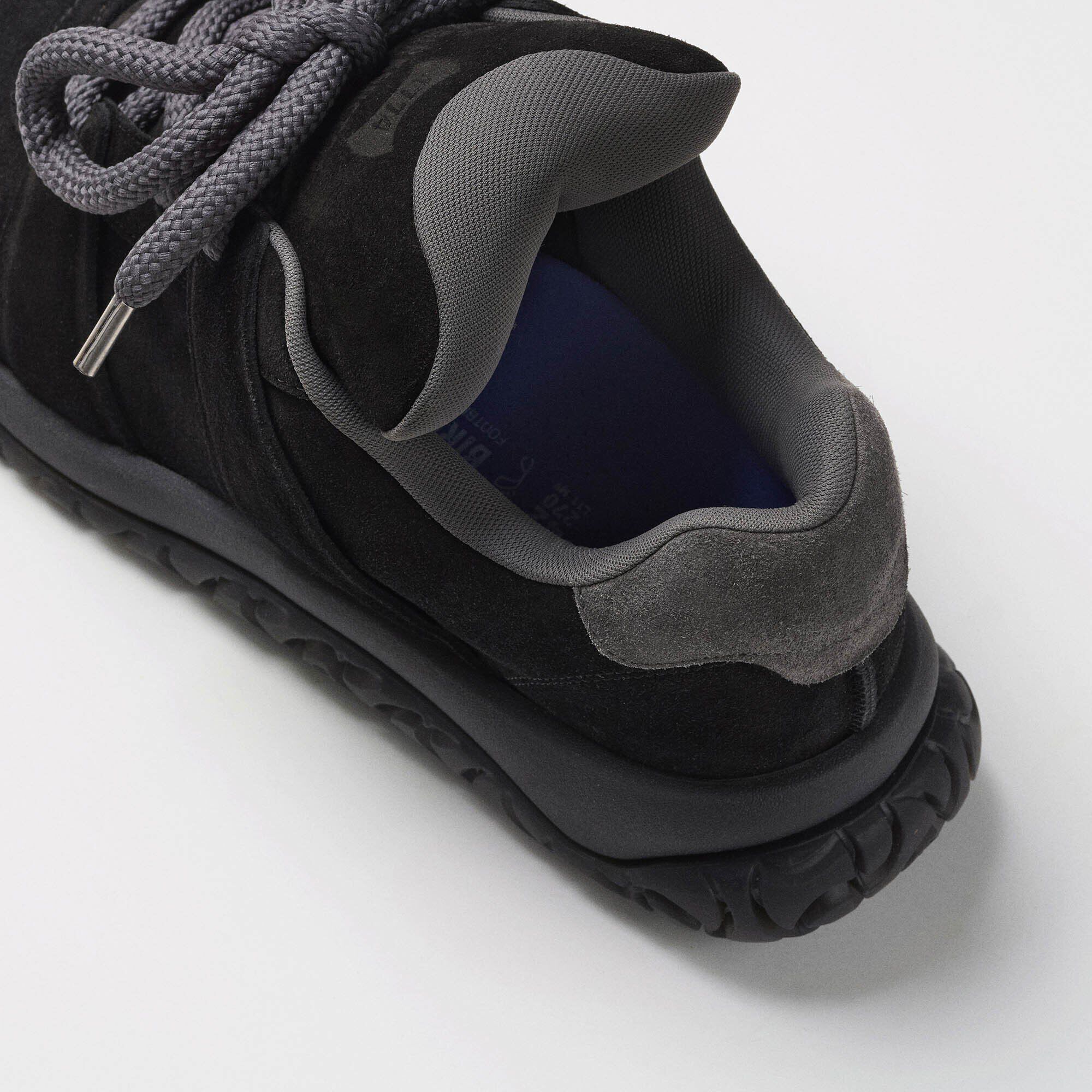 1774 Goerlitz Suede Suede Leather Close-up view showing material detail