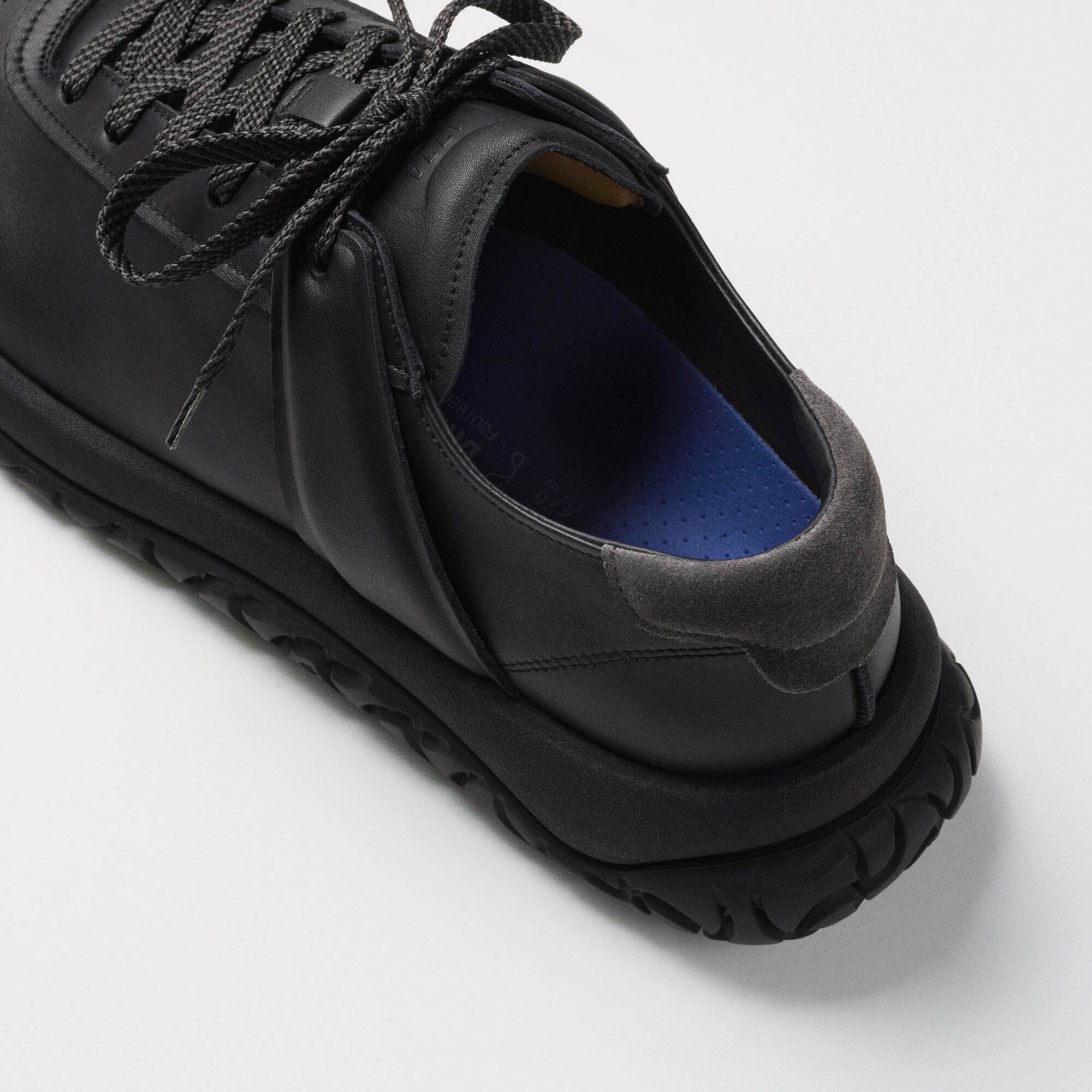 1774 Stroedt Leather Leather Close-up view showing material detail