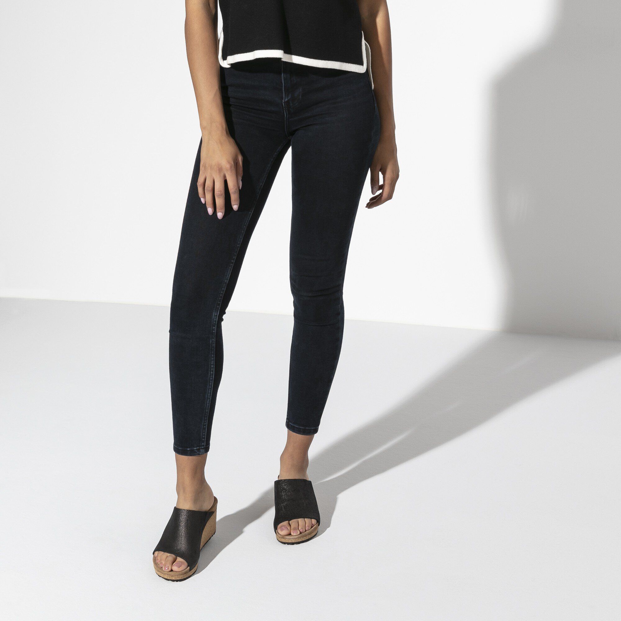 Namica Suede Leather